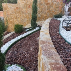 PIEDRA VOLCÁNICA 25 Kg. SACO